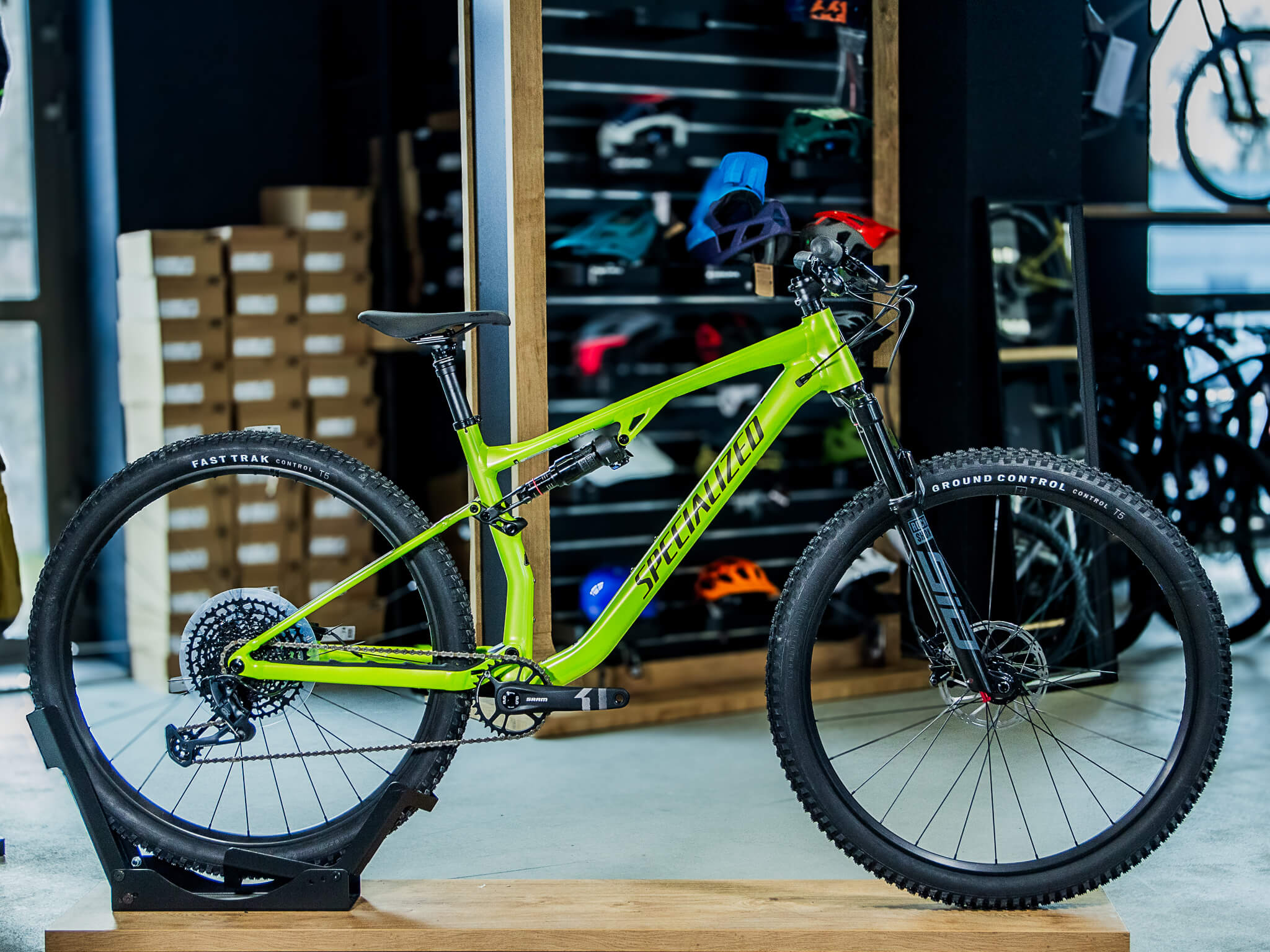 Rower Specialized Chisel Comp Gloss Ion / Smoke Liquid Metal 2025